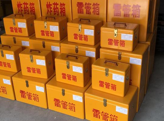 兴化玻璃钢雷管箱的使用寿命一般是多少？